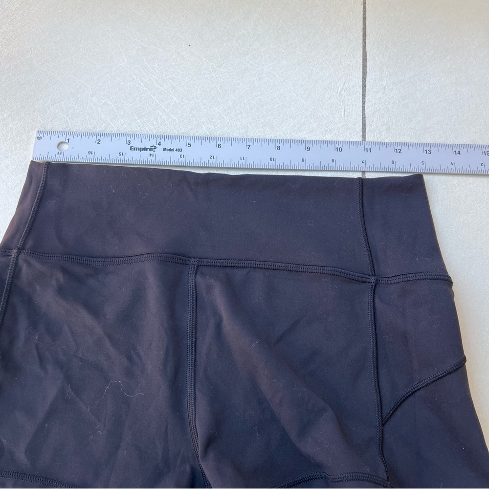 Lululemon Shorts High Rise Women’s Size 4 - Picture 3 of 7